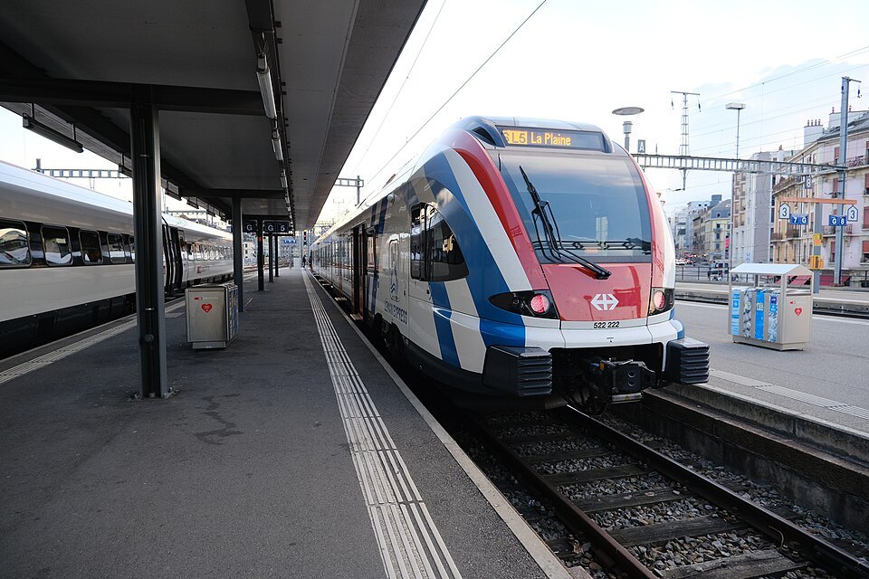A Léman Express train at a Cornavin platform