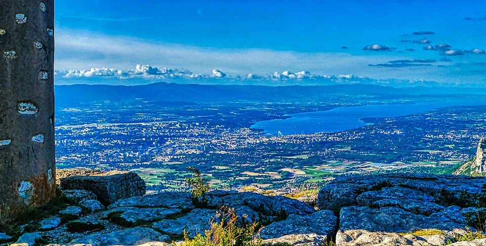 Where can you see Mont Blanc from Geneva?