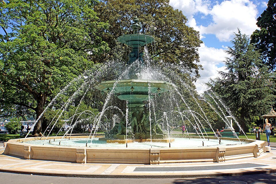 The Jardin Anglais and the Flower Clock