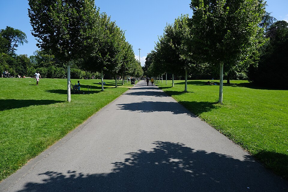Parc La Grange and Its Rose Garden