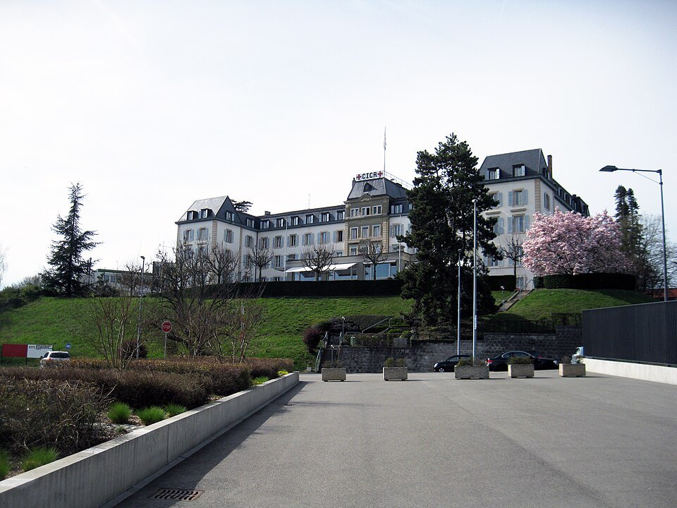 The approach to the Red Cross museum, the headquarters above among spring trees